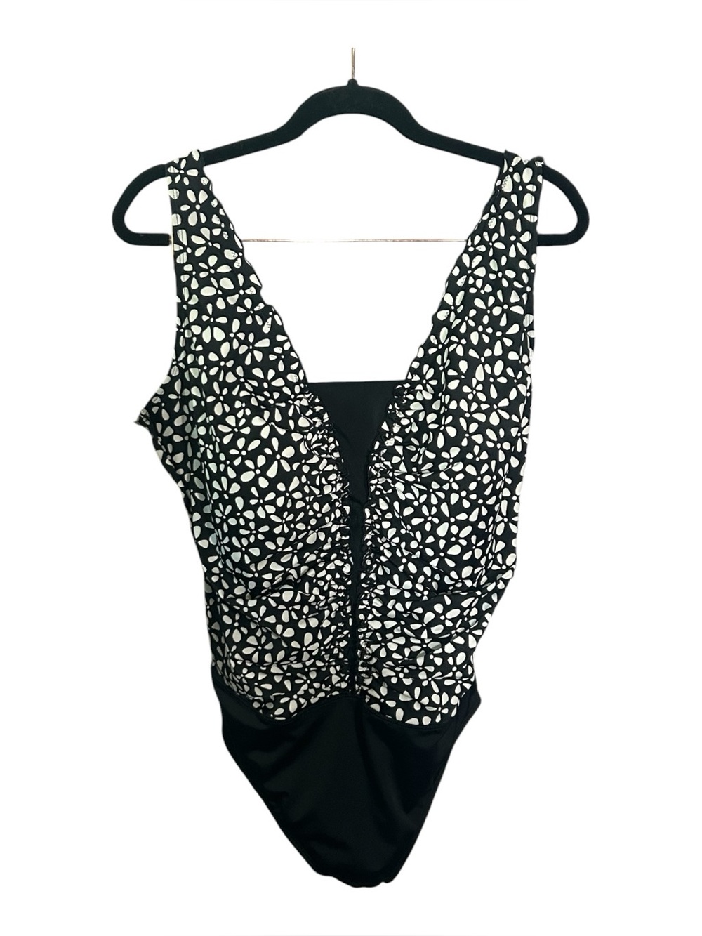 croft & barrow Black and White Floral One-Piece Swimsuit